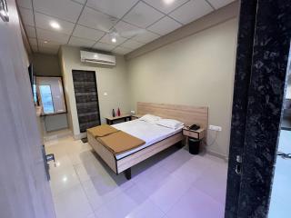The Rest Zone Hotel - 8