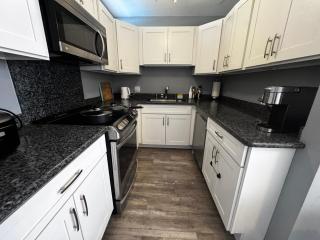 Duplex Close to HPU Waikiki Pool Terrace Laundry One and Half Bath for 15person - 8