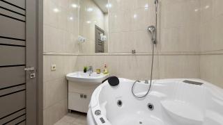 Calm Central Apartment - 7