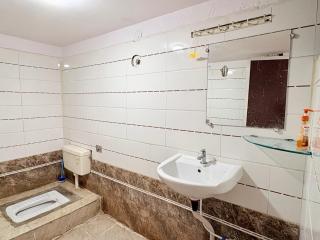 Hotel 5 Star Yatri Vishram Dormitory And Rooms - 5