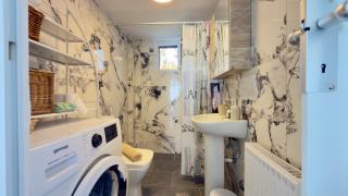 Christy's Apartment by Horizon Homes - 5