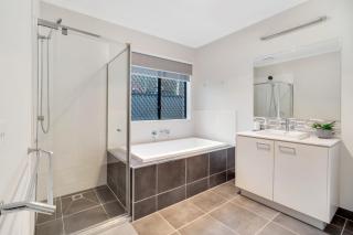 Craigieburn Family Retreat I Comfort & Cozy Vibes - 8