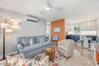 Crabby Bungalow - 1136-1 - 2