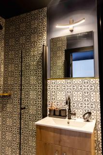 Bankim Urban Boutique Suite 305 by Shays Urban - 7