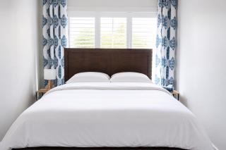 Newmarket Home Away from Home - 8