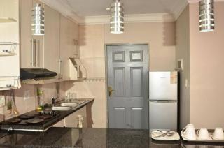 Luxurious BB Retreat in Pretorias Diplomatic Heart - 9