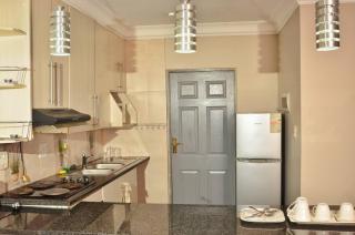 Luxurious BB Retreat in Pretorias Diplomatic Heart - 4