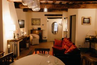 Elegant Apartment in Paciano's Historic Center - 4