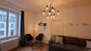 City Views & Spacious Living with Rooftop Terrace - 0