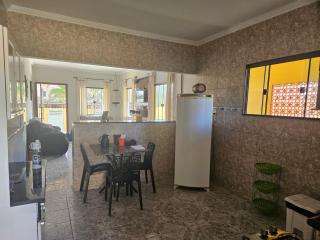 A 5 Min da Praia e Shopping Plaza, Seg 24h, WI-FI, Ar-condicionado, Churrasqueira, Garagem - Rio das Ostras - 3