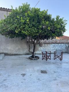 Romanou Guest House - 7