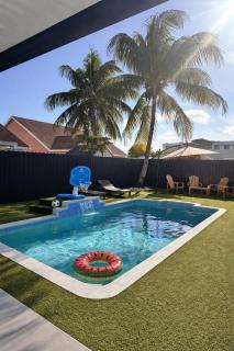 Casa Madrisqui Heated Pool Oasis 12 Guests Midway Keys & Miami - 7
