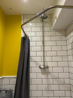 1 bed apt Sleeps 2 Oswestry Parking Garden - 4