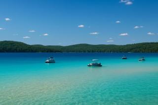 4BR A-Frame Schuss Mtn Torch Lake Pool Access - 8