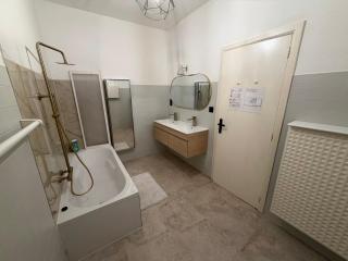 Spacious Canal House in Historical Center of Bruges - 2