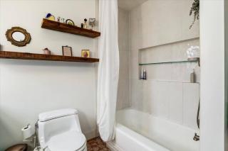 3BR w/ Hot Tub | 18 min to Arrowhead | Sleeps 7 - 1