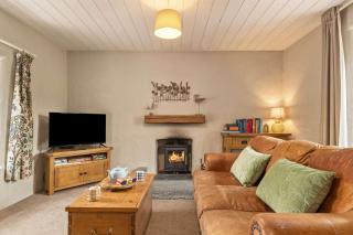 Secluded cottage with hot tub - 9