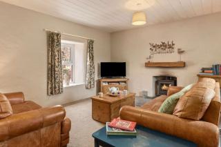 Secluded cottage with hot tub - 8