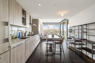 Bright and Cozy 1BR- Steps to Lougheed SkyTrain - 7