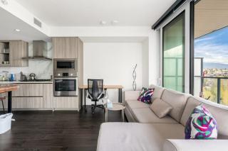 Bright and Cozy 1BR- Steps to Lougheed SkyTrain - 3