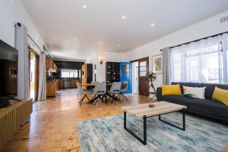 9 On Hill Luxury Self Catering Home - 1