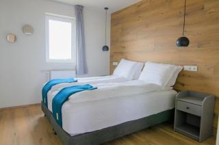 Stracta Apartments - 3