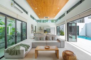 Fully renovated Pool Villa 4BR Bangtao and Layan Beach in Cheong Thalea, Phuket - 7