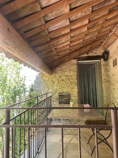 Superbe Appartement dans un Pigeonnier au sein d'un mas du 18ème - 2