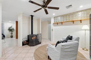 Luxury 5BR in Merriwa by Beyond Stay - 1