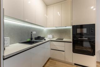Azur Panorama 1BR w/ Garage | 5 Min Walk to Beach - 6