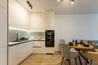 Azur Panorama 1BR w/ Garage | 5 Min Walk to Beach - 2
