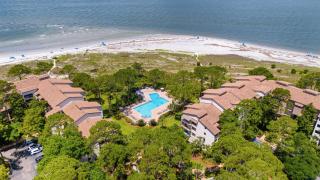 1879 Beachside Tennis Villas: Sea Pines - 4