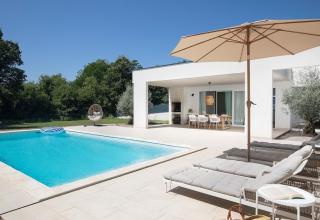VillaS with heated pool - 8