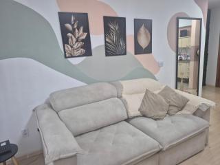 Flat completo e bem localizado em Alphaville com garagem e Alexa - 2