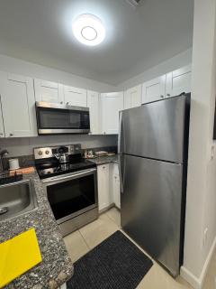 Near Brickell Spacious 2BR Apartment Sleeps 6 additional Kids Welcome - 4