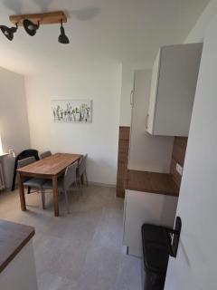 Ferienwohnung mit Balkon und Stadtnähe - 9