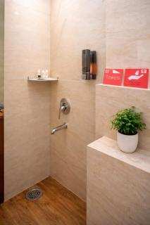 Goyal Hotelirs - Hotel The Agra Grande, Agra - 9