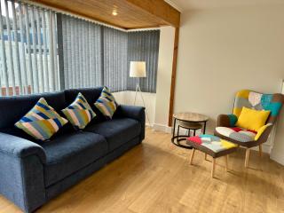 Beach Cottage 43, A stone's throw from the sea - 7