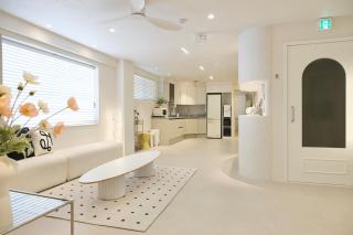 #2 Jeonpo Station House 4BR, 2BA Sleeps 16 - 0