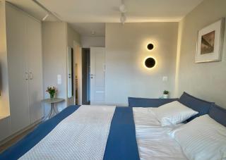 Urban Balance Apartment with Balcony - by Upstairs - 8