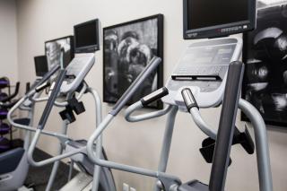 Holiday Inn Hotel & Suites Calgary South - Conference Ctr by IHG - 9