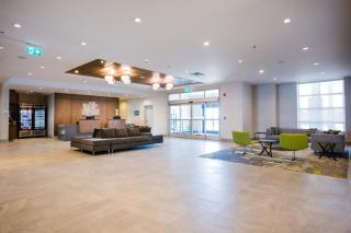 Holiday Inn Hotel & Suites Calgary South - Conference Ctr by IHG - 6