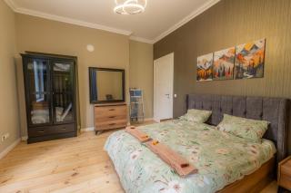 3BDR & Main Street Vitoshka & Corner Apartment & FREE Parking - 1
