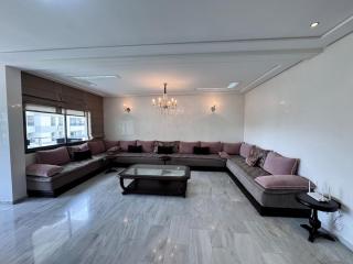 Appartement haut standing Vue champs de course - 9