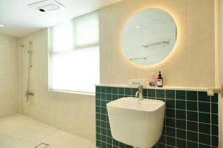 #2 Jeonpo Station House 4BR, 2BA Sleeps 16 - 3