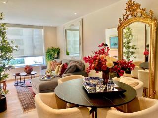 Luxury 2BR in Polanco for 4 - Elegant Lounge Access - Steps to Masaryk - 0
