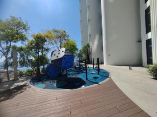 Seaview with Balcony at The Shore Kota Kinabalu - 7