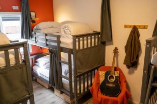Railway Sleeper Hostel - 9