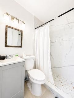 Modern Family Home Near Wynwood - Sleeps 10 - 7