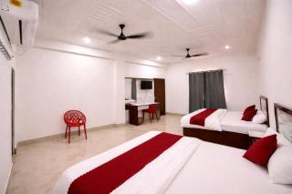 Shiva Stay Inn - #Close To Prem Mandir #Free Parking #Lift #Ac Rooms #Budget Friendly - 5